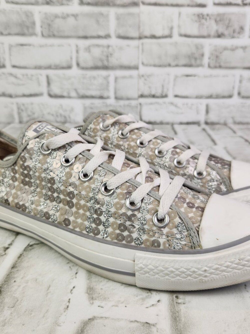 Converse All Star Women Size 10 Silver Sequin Low Sneakers Classic Casual Shoes